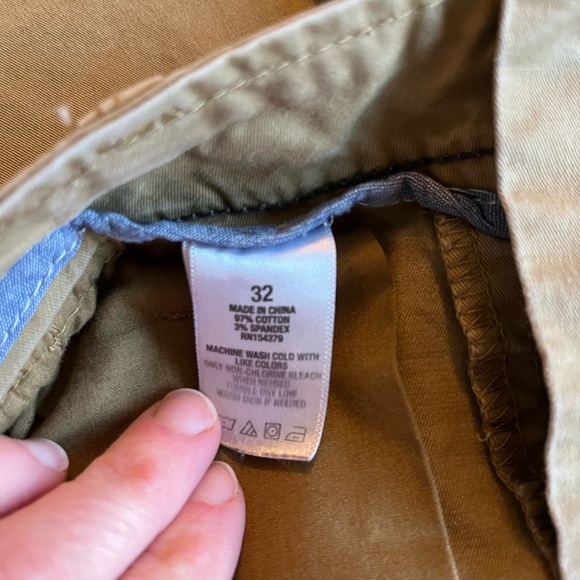 Aeropostale Men's Tan Flat Front Chino Shorts - Picture 5 of 7